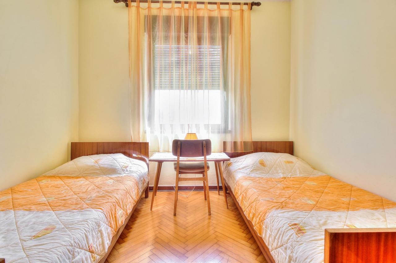 אומאג Lovric House With Apartments מראה חיצוני תמונה