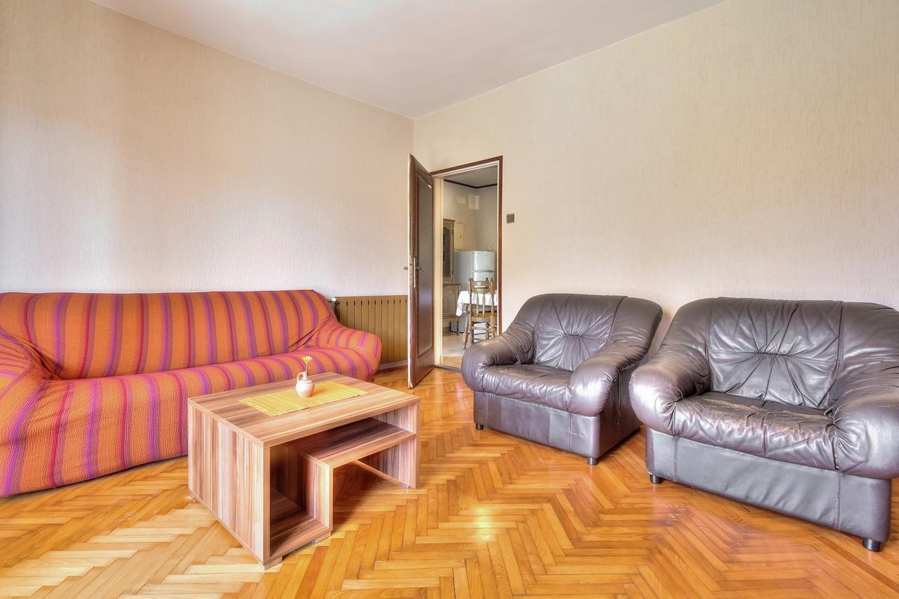אומאג Lovric House With Apartments מראה חיצוני תמונה
