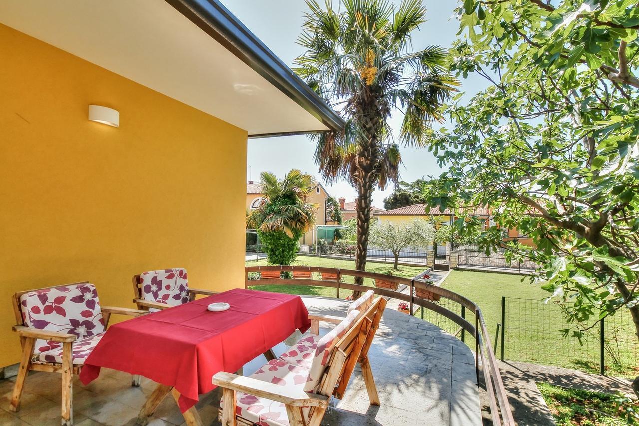 אומאג Lovric House With Apartments מראה חיצוני תמונה